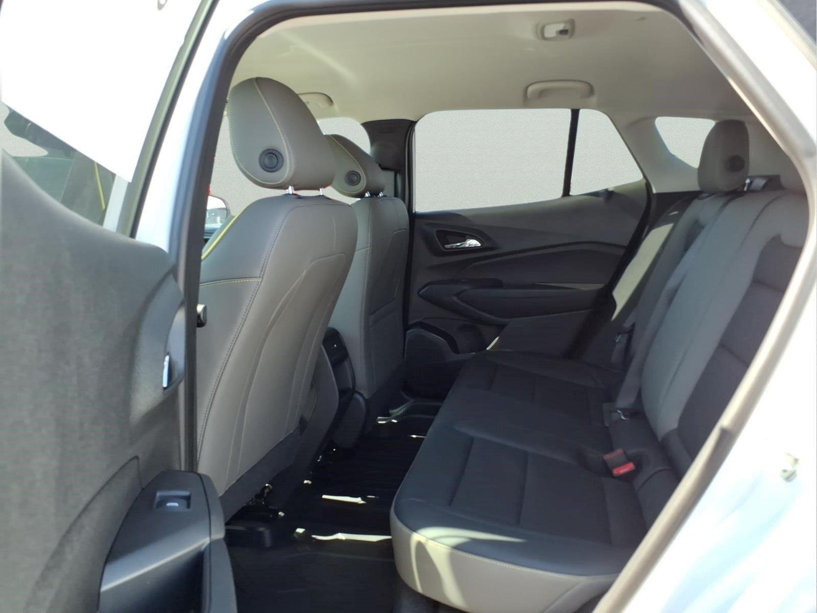 New 2026 Summit White Chevrolet ACTIV image 9
