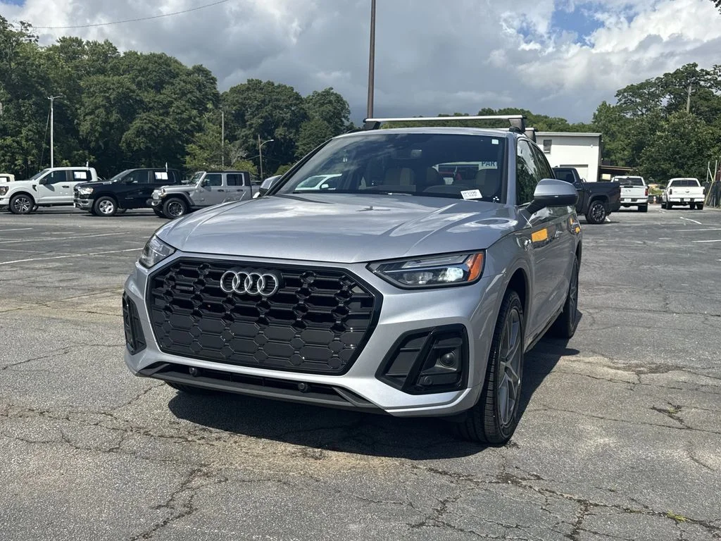 Used 2025 Silver Audi 45 S line Premium image 3