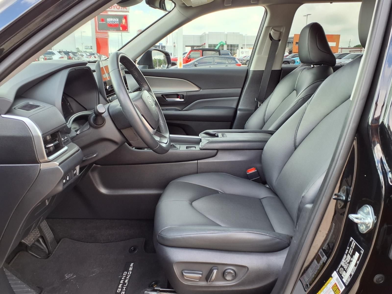 2024 Toyota Grand Highlander XLE - Photo 16