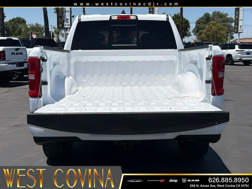 Used 2025 White Ram Big Horn/Lone Star image 17