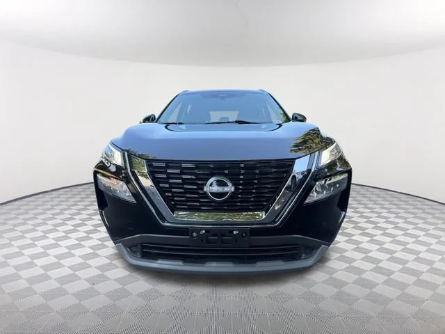 Used 2022 Black Nissan SV FWD image 2