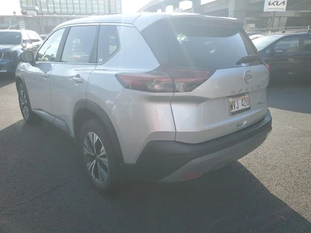 Used 2023 Silver Nissan SV image 3