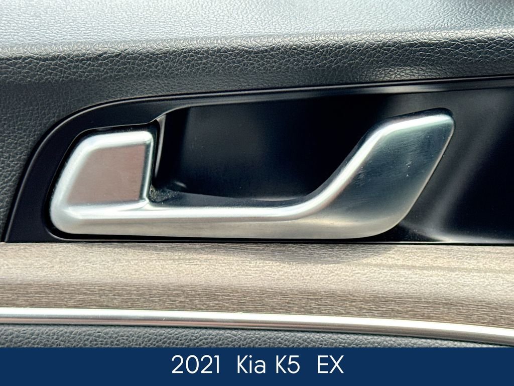 Used 2021 Black Kia EX image 18