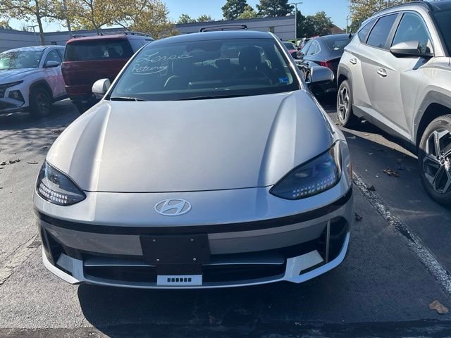 Used 2023 Curated Silver Hyundai Limited image 3