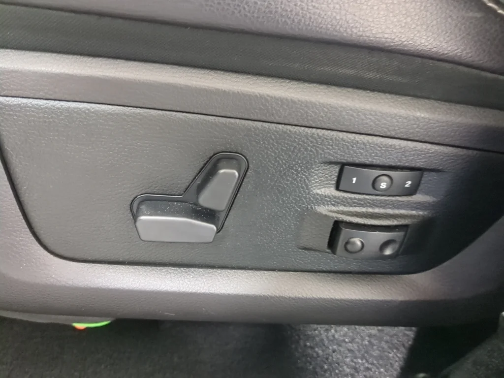 Used 2018 Red Ram Laramie image 12