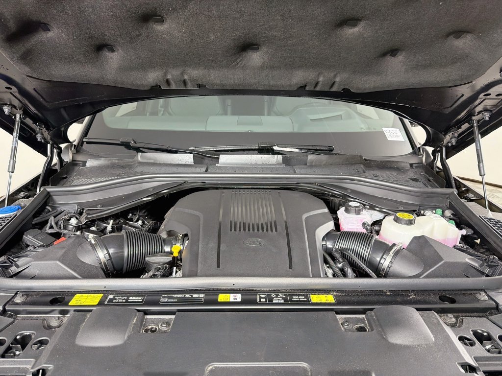 Used 2026 Black Land Rover Autobiography image 31