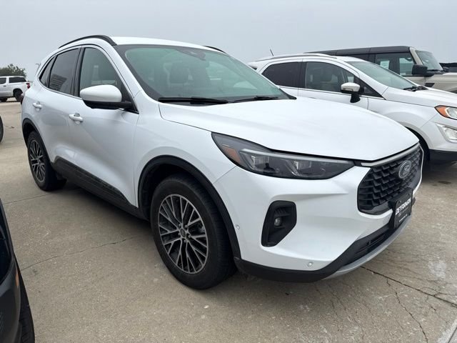 Used 2023 White Ford Base image 1