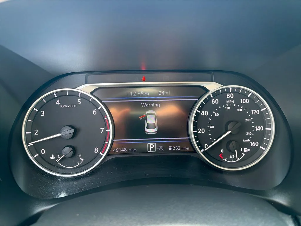 Used 2024 Gray Nissan SV image 16