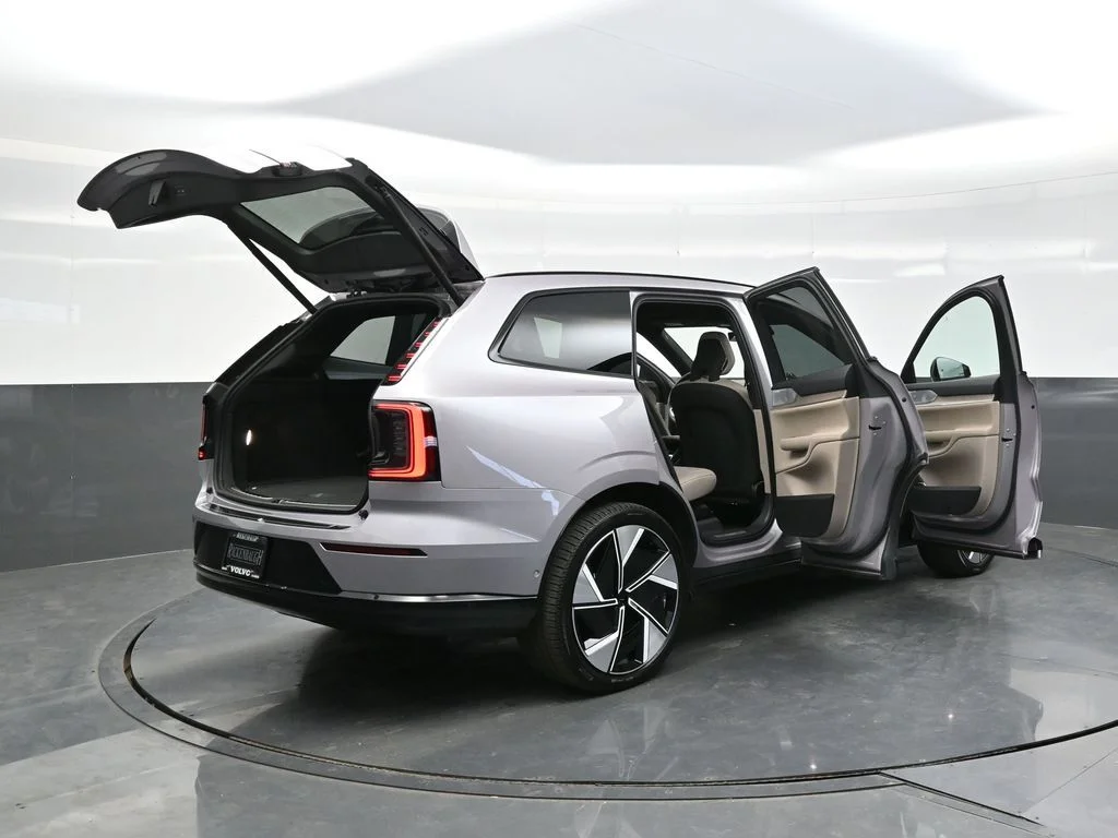 New 2026 Aurora Silver Volvo Ultra image 38