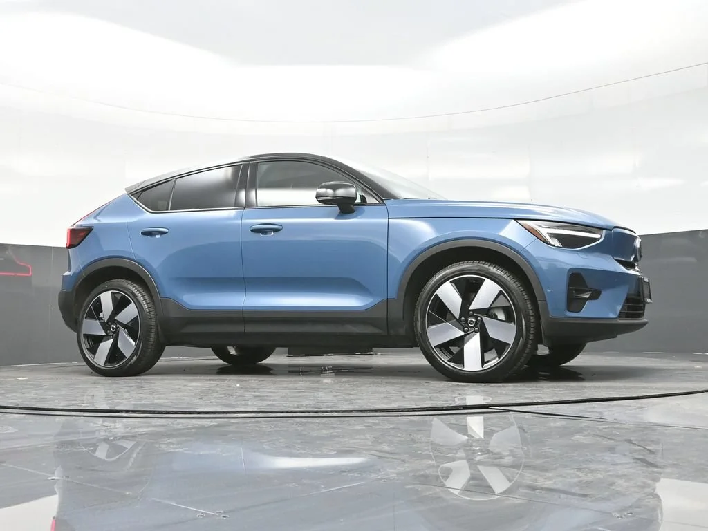 Certified Used 2022 Blue Volvo Ultimate image 22