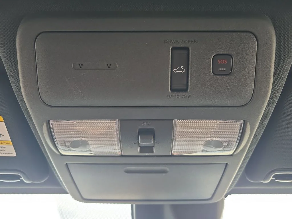 Used 2022  Nissan PRO-4X image 29