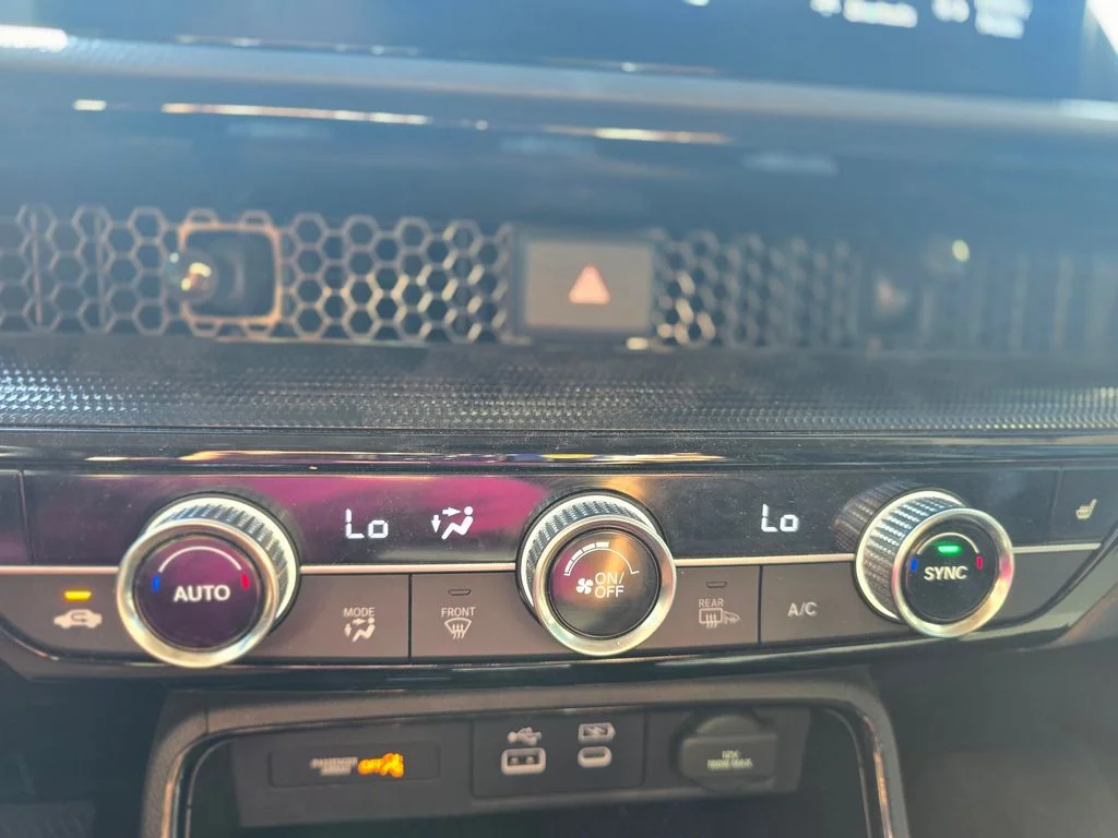 Used 2025 White Honda EX-L image 32