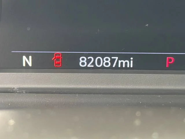Used 2021 SUMMIT WHITE Chevrolet High Country image 28