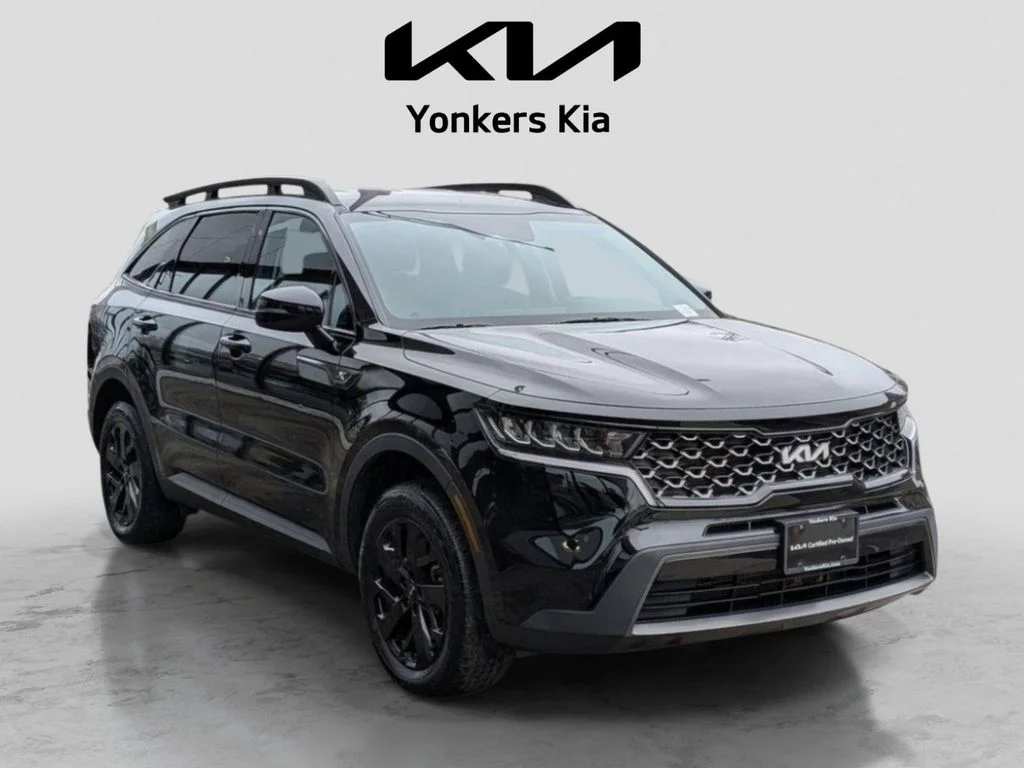 Used 2023 Black Kia X-Line S image 4