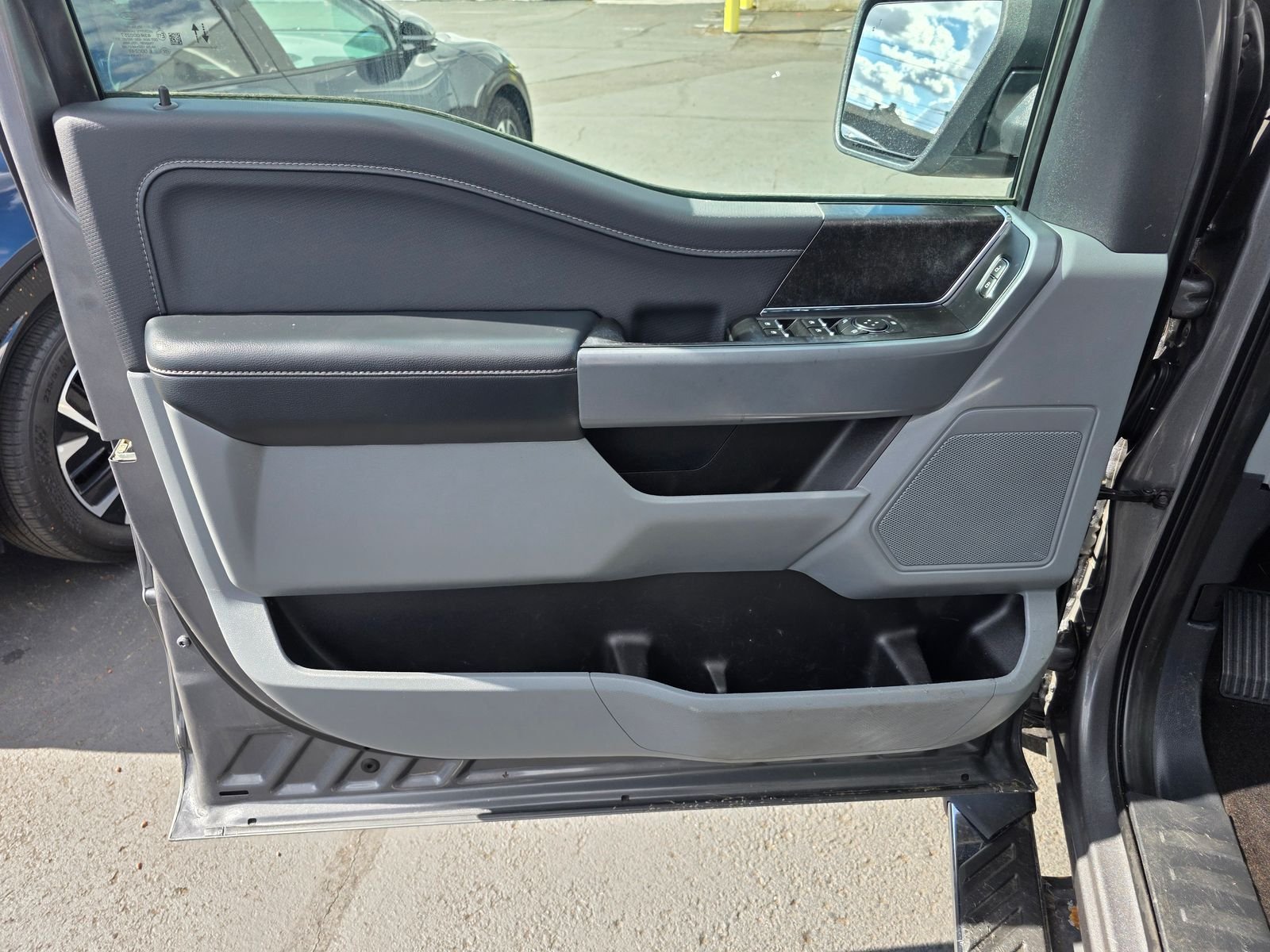 Used 2021 Gray Metallic Ford XLT image 9