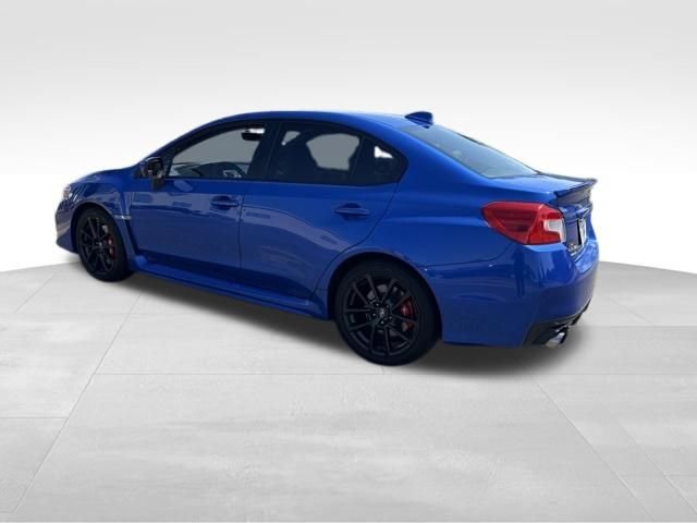 Used 2020 Blue Subaru Premium image 10