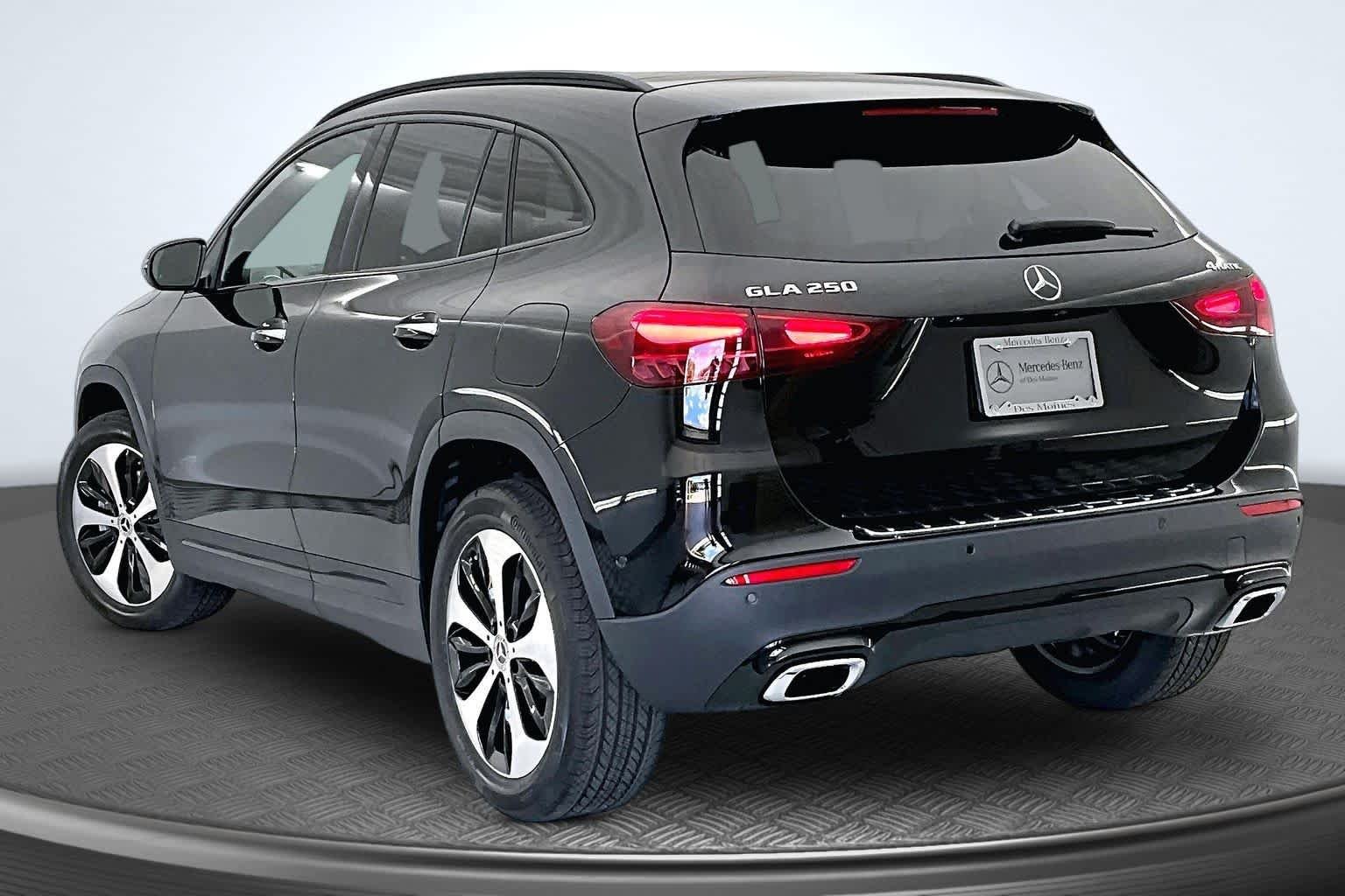 New 2026 Cosmos Black Metallic Mercedes-Benz GLA 250 image 4