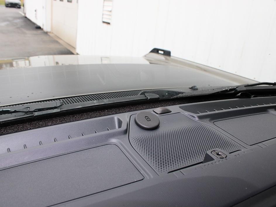Used 2025 Gray Ford Badlands image 42