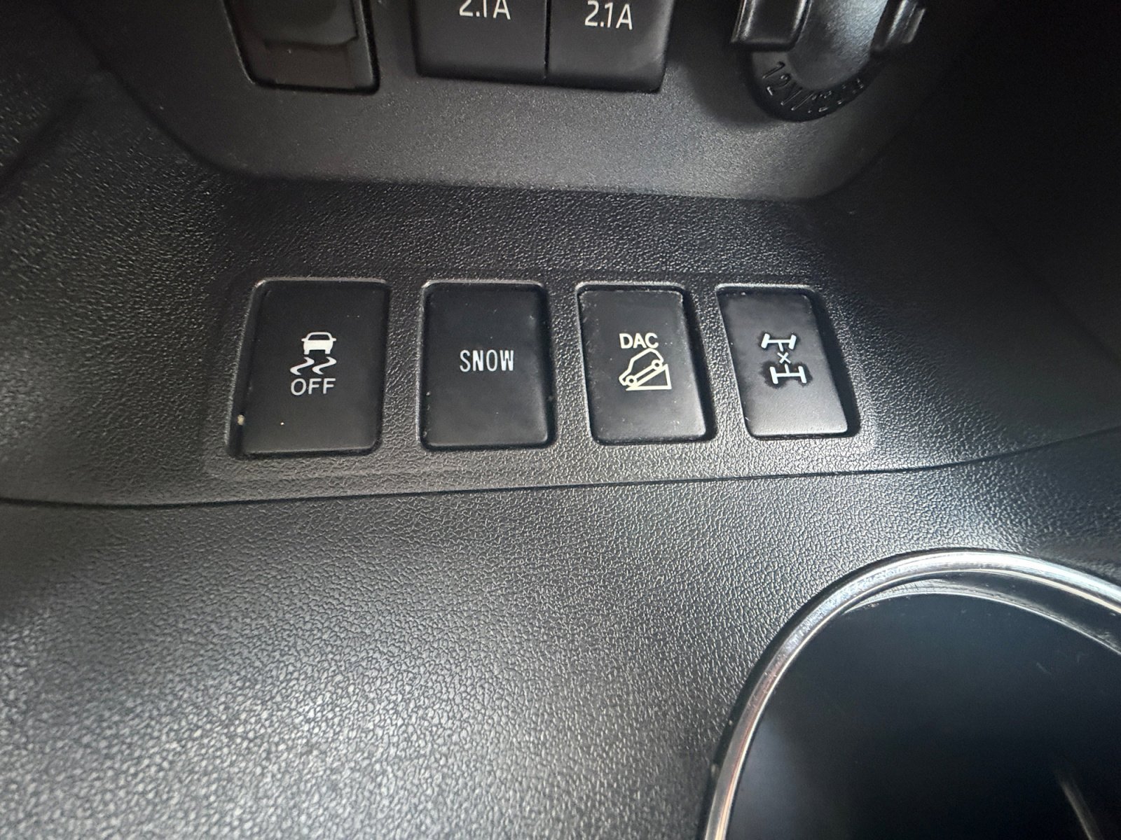 Used 2017 Blizzard Pearl Toyota XLE image 24