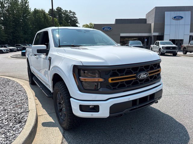 New 2026 Oxford White Ford Tremor image 3