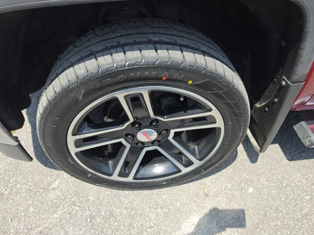Used 2018 RED QUARTZ TINTCOAT GMC SLT image 12