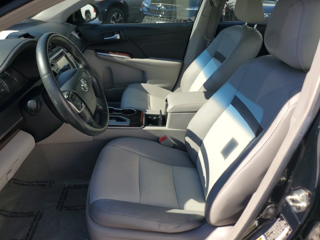 Used 2013 Cosmic Gray Mica Toyota XLE image 18