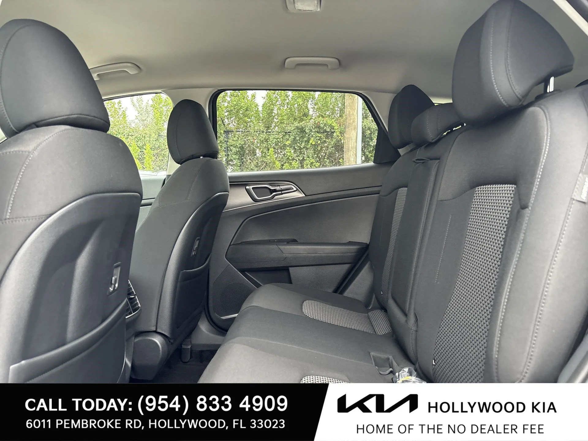 New 2027 Gravity Gray Kia S image 22