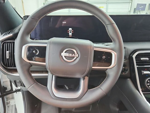 Used 2025 White Nissan Platinum Reserve image 25