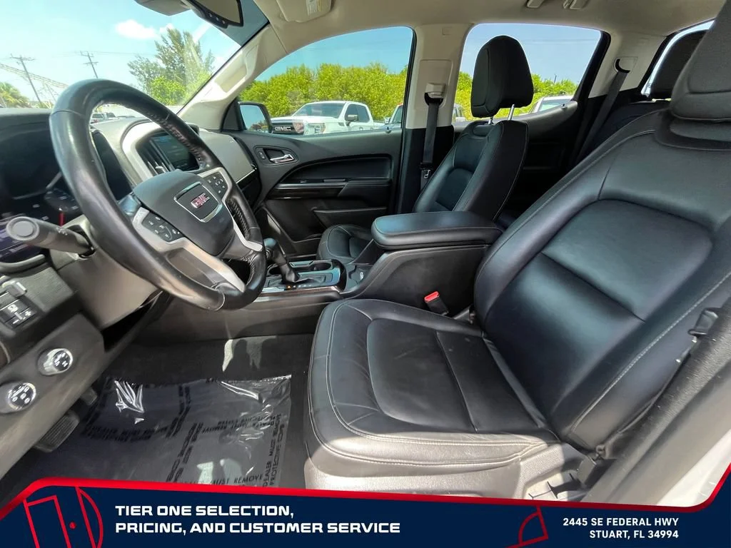 Used 2019 SUMMIT WHITE GMC 4WD SLT image 10