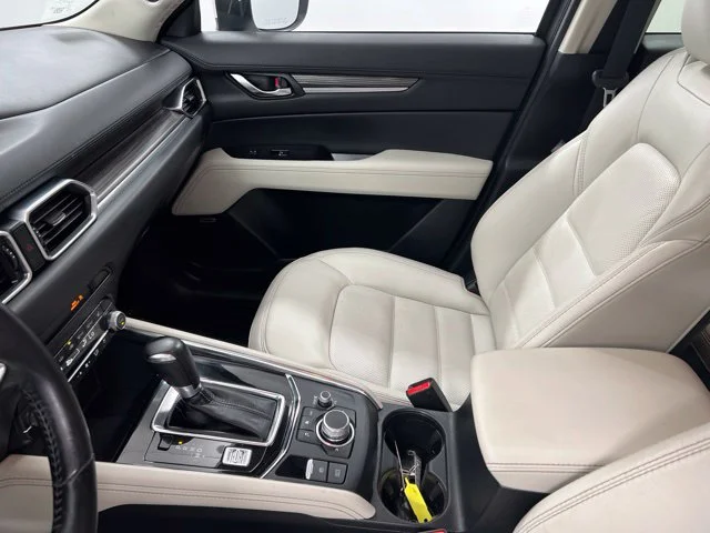 Used 2020 White Mazda Grand Touring image 22