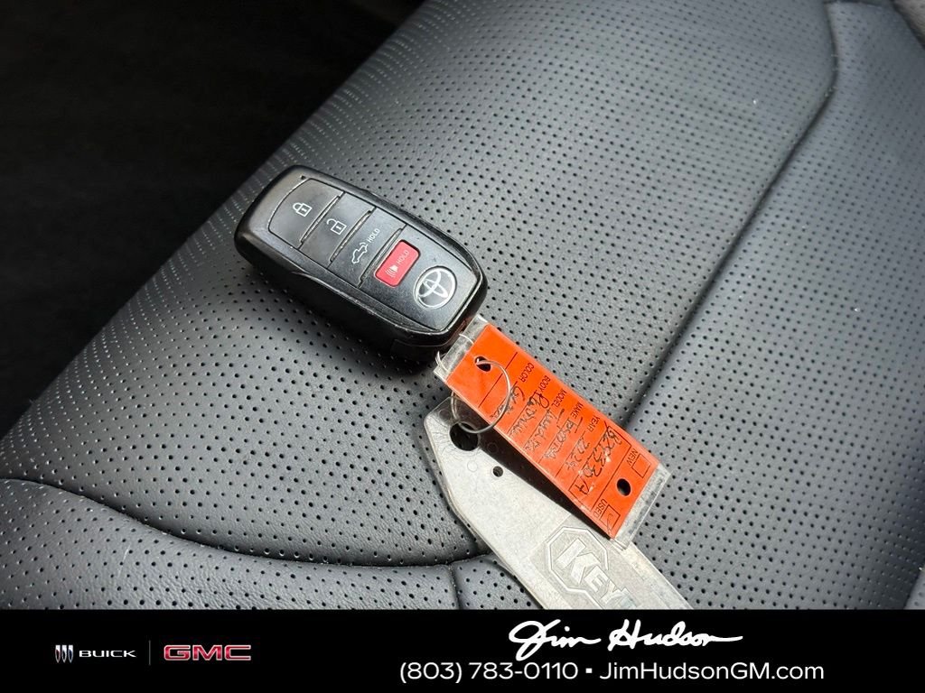 Used 2024  Toyota Platinum image 38