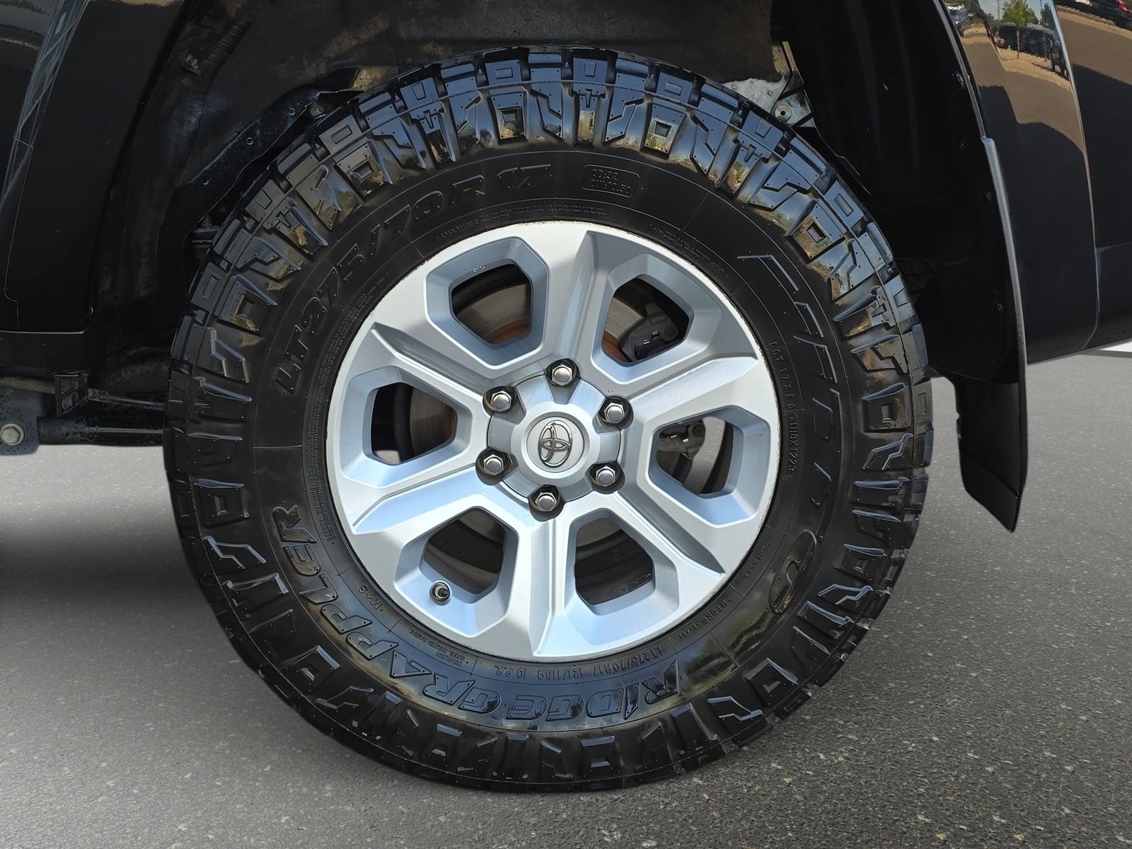 Used 2021 Black Toyota SR5 image 31