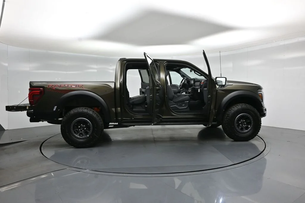 New 2026 Shelter Green Ford Raptor image 4