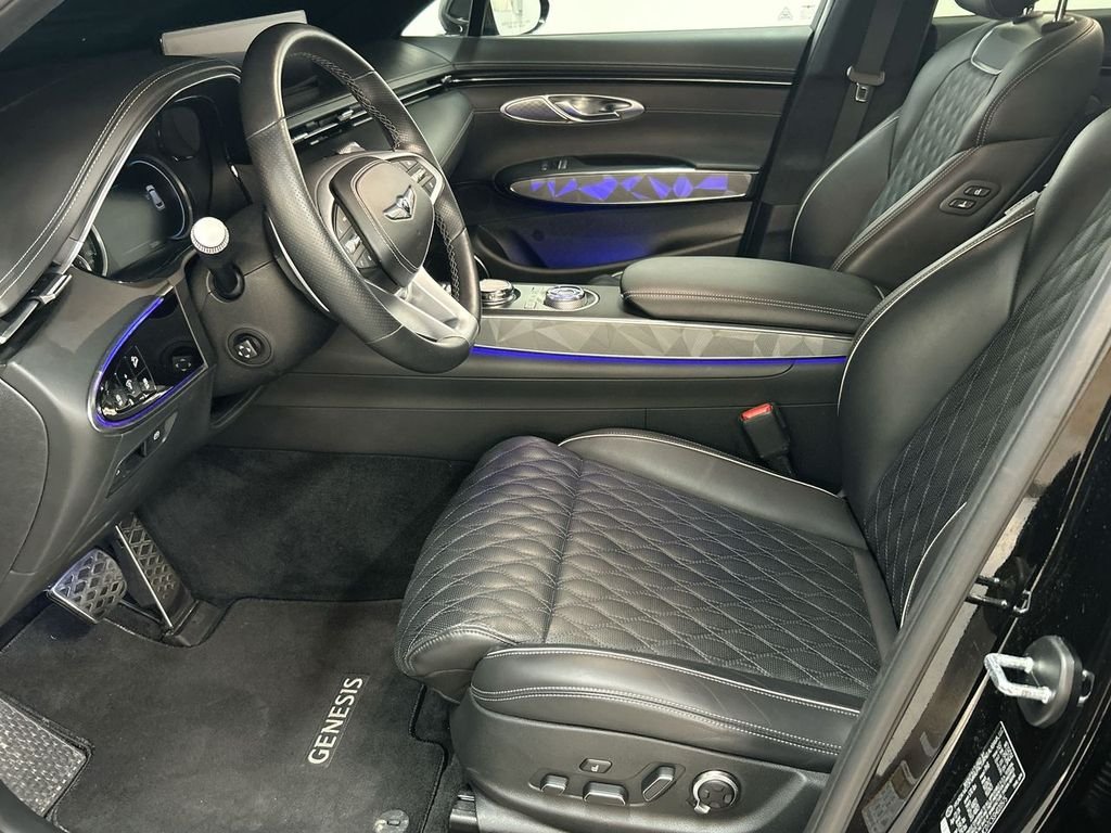 Used 2025 Black Genesis 3.5T Sport image 12
