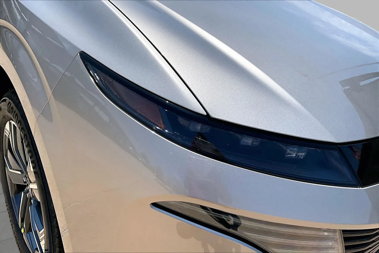 New 2026 Champagne Silver Metallic Nissan SL image 13