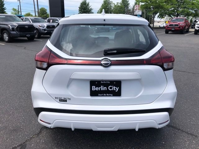 Used 2024 White Nissan S image 4