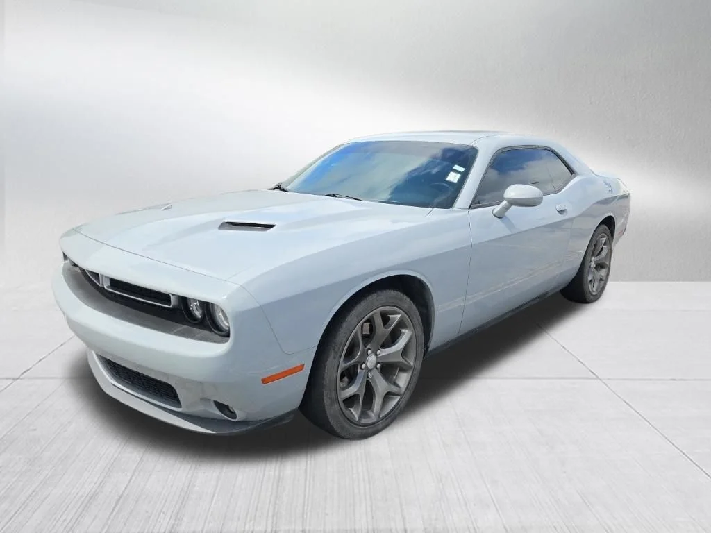 2020 Dodge Challenger SXT Auto's photo