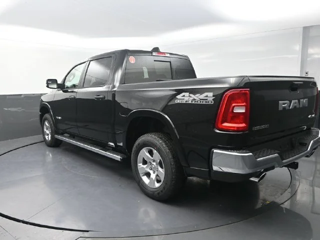 New 2027 Diamond Black Crystal Pearl-Coat Exterior Paint RAM Big Horn/Lone Star image 7