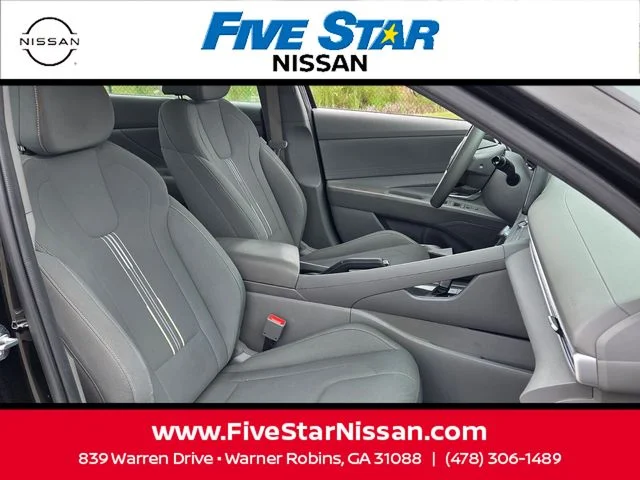 Used 2024 Black Hyundai SEL image 14