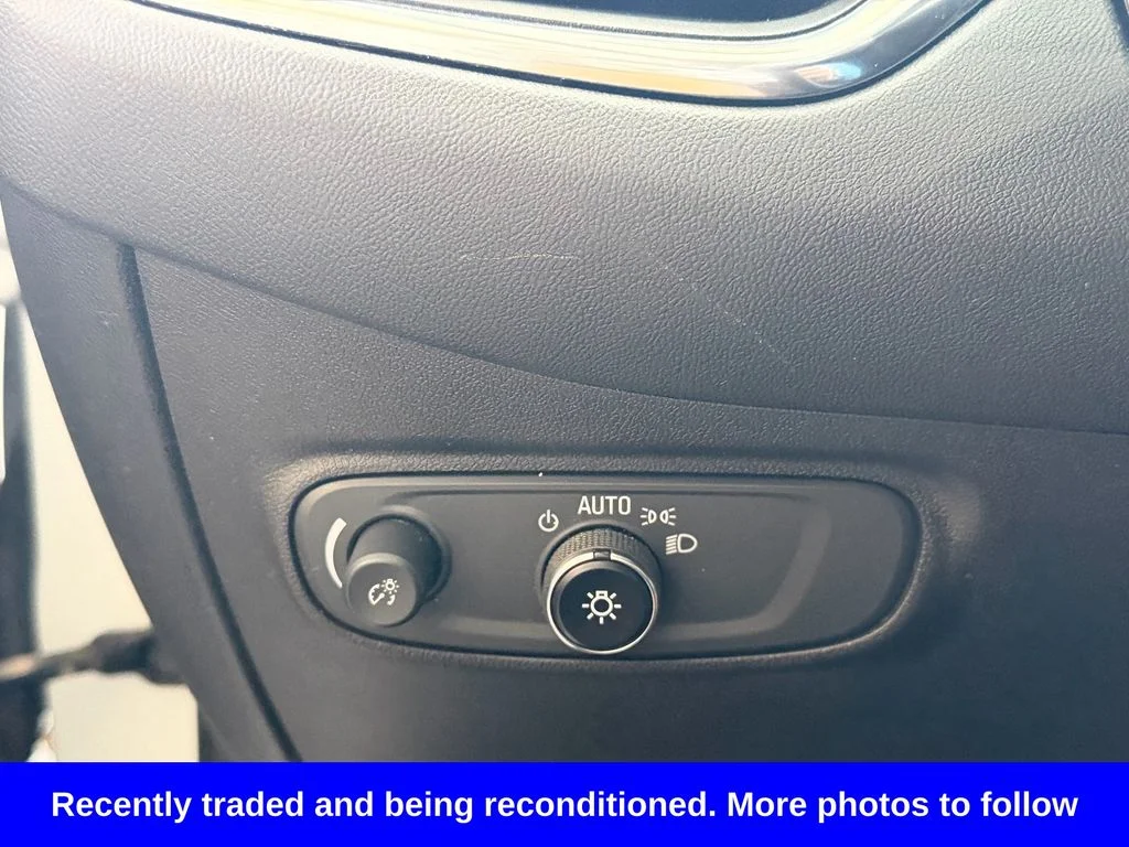 Used 2022 White Chevrolet LS image 23