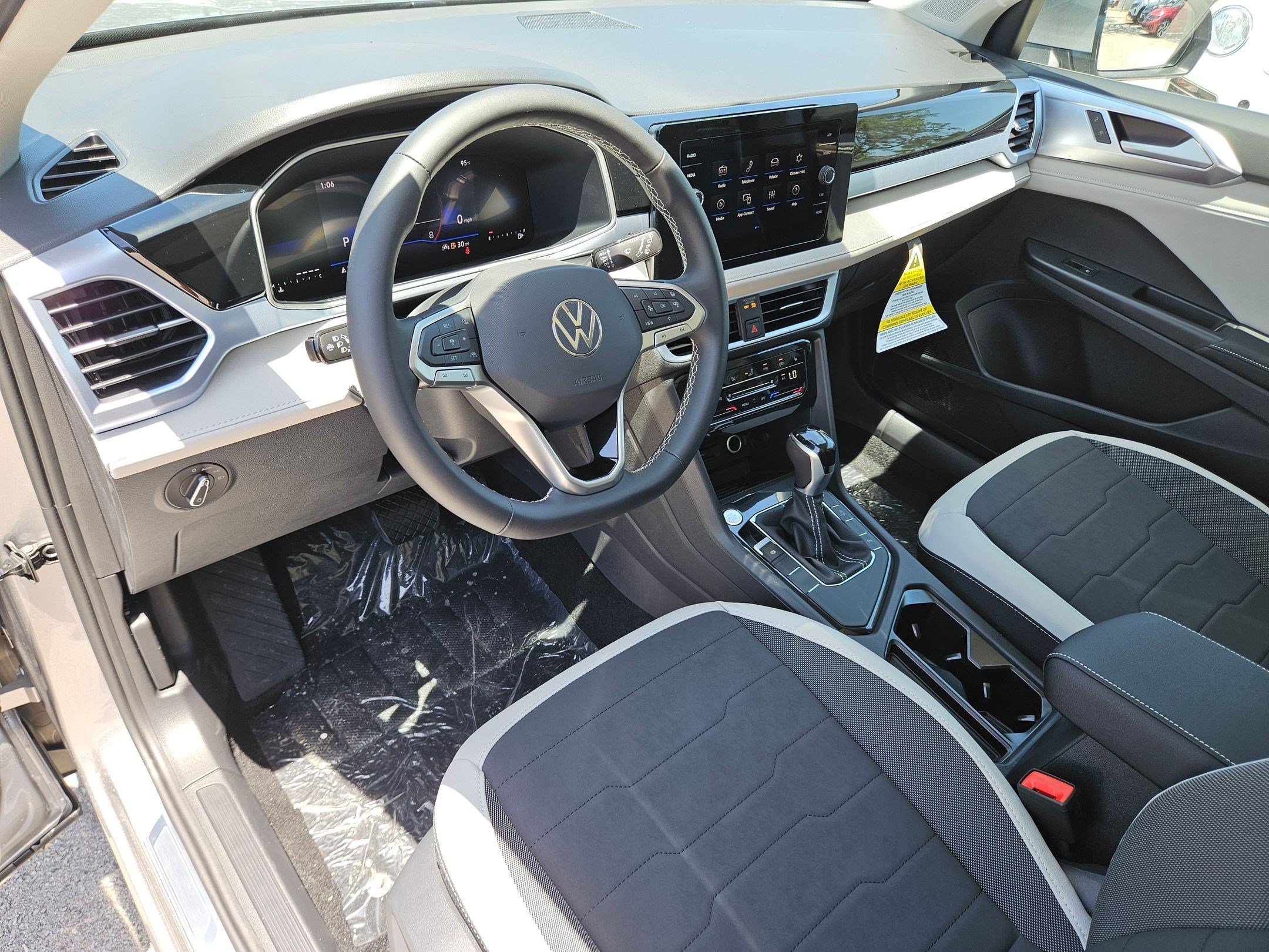 New 2026 Pyrite Silver Volkswagen SE image 6