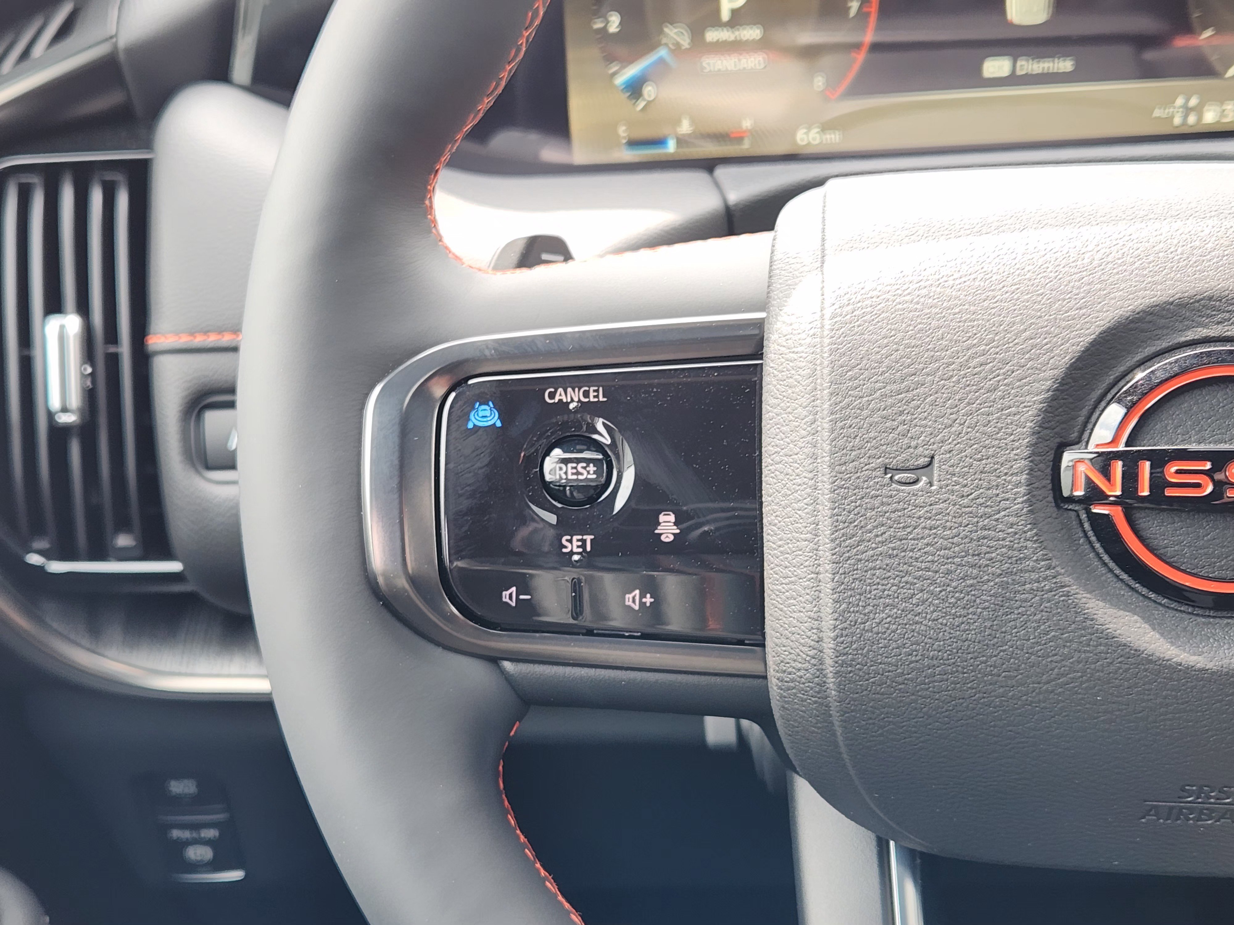 New 2026 Alpine Metallic / Super Black Two-tone Nissan PRO-4X® image 29