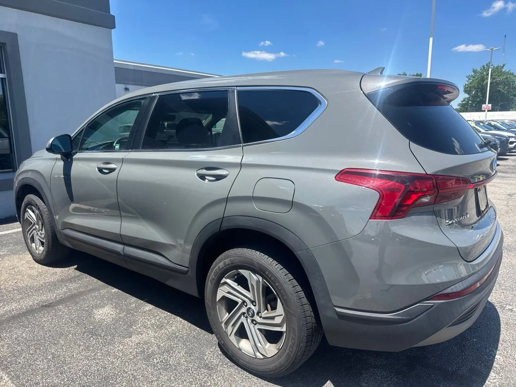 Certified Used 2021 Gray Hyundai SE image 10