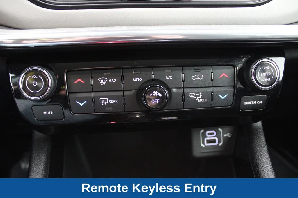 Used 2022 Gray Jeep Limited image 9