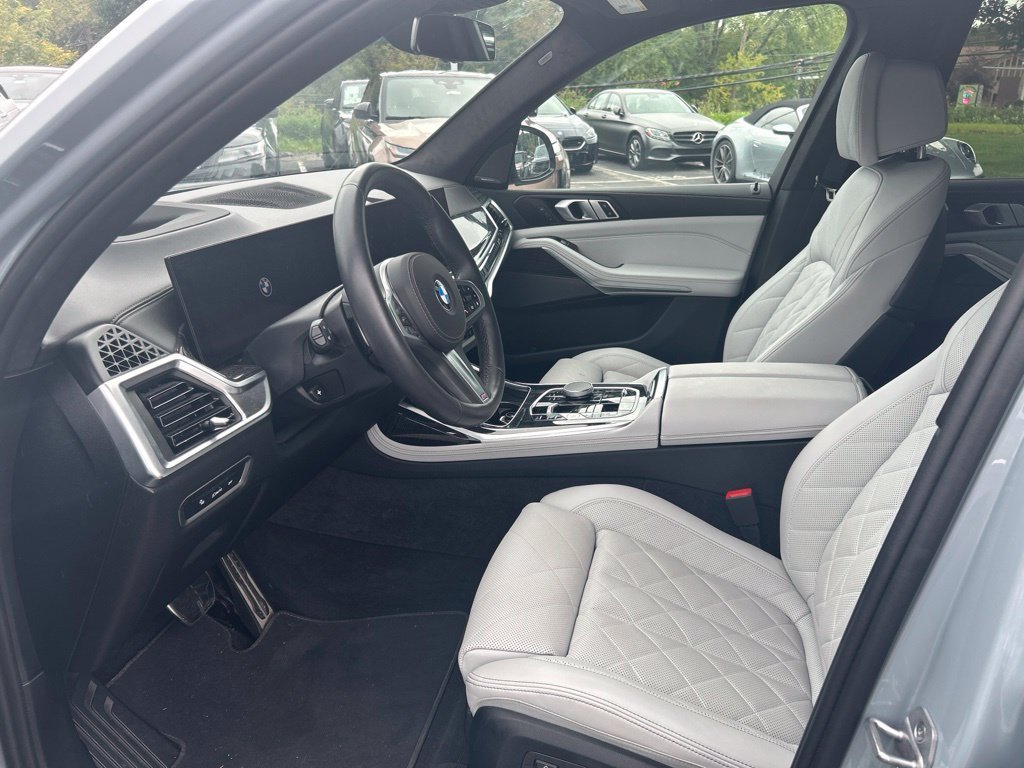 Used 2025 Brooklyn Gray Metallic BMW xDrive40i image 10