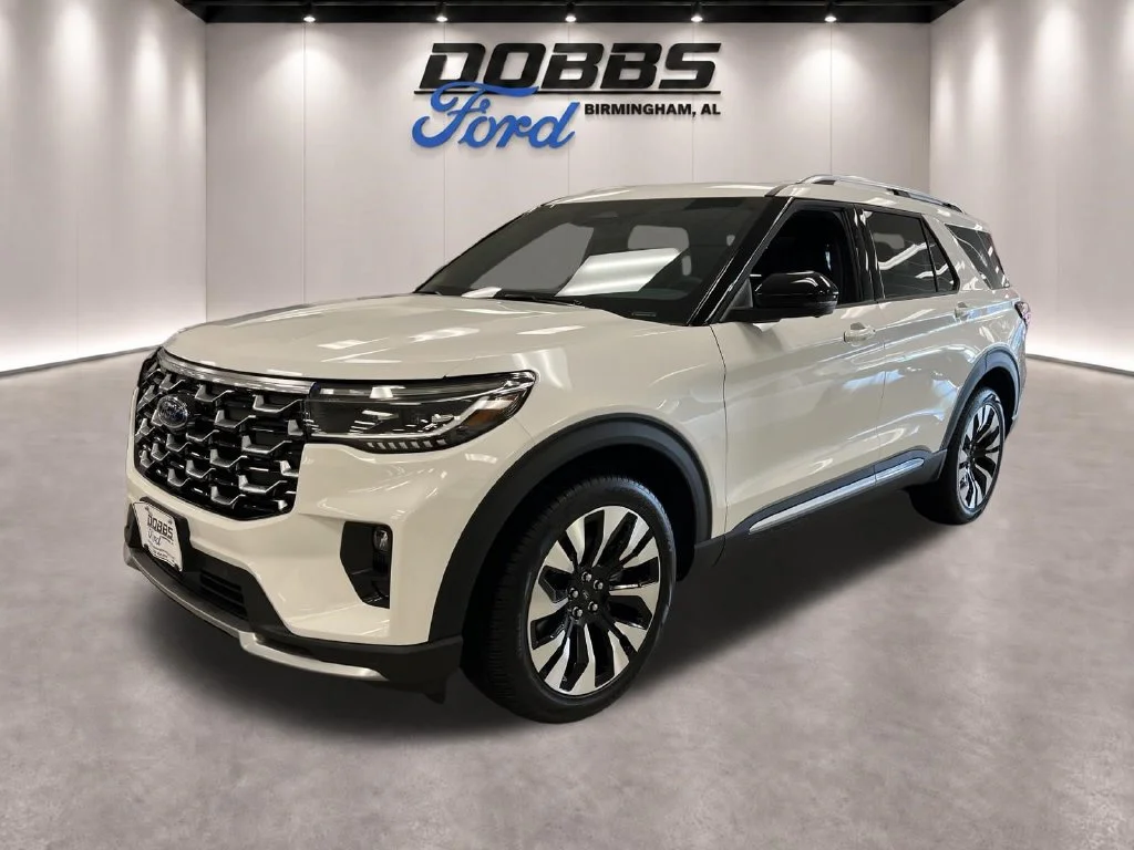 New 2026 Star White Metallic Tri-Coat Ford Platinum™ image 3