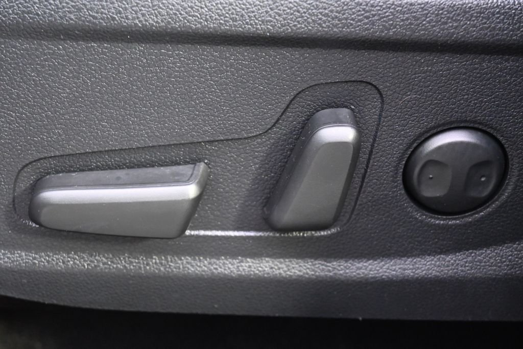 Certified Used 2023 Shimmering Silver Hyundai SEL image 14
