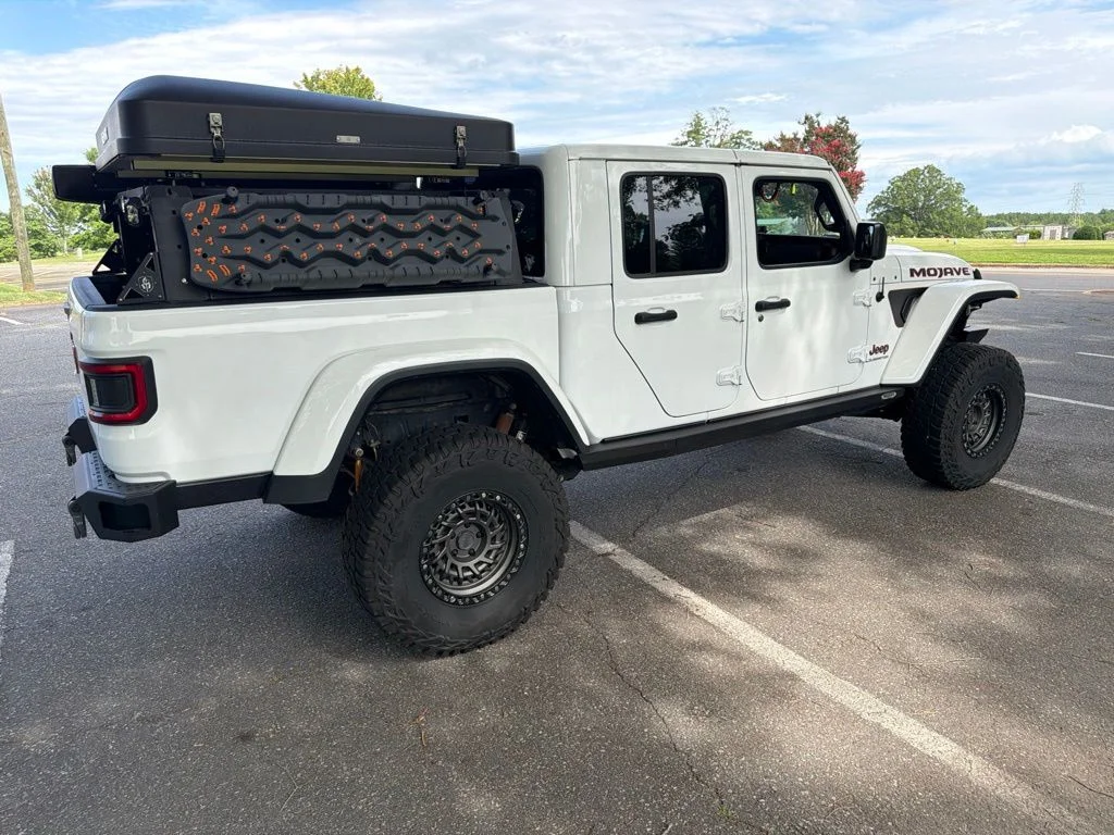 Used 2021 White Jeep Mojave image 6