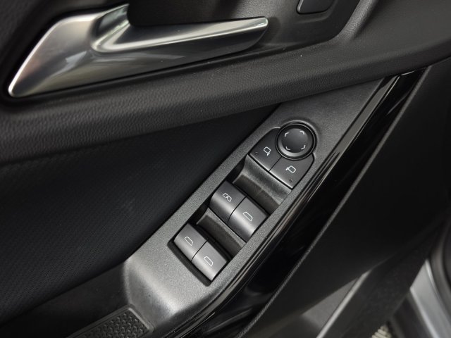 2025 Chevrolet Equinox LT - Photo 21