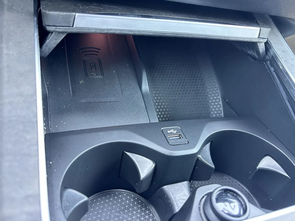 Used 2026 Gray BMW sDrive40i image 37